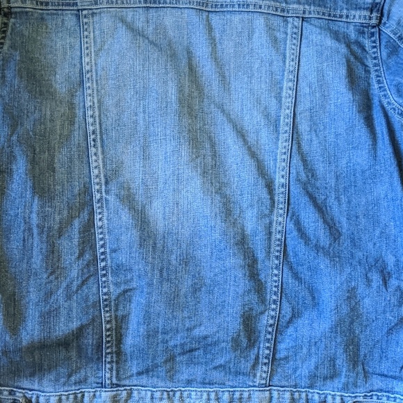 Women's Eddie Bauer jeans jacket size medium great - Picture 4 of 6